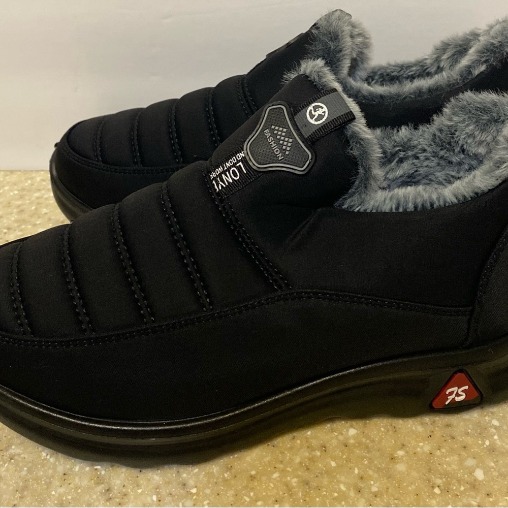 Women’s Black Quilted Slip-On Winter Boots with Grey Faux-Fur Lining